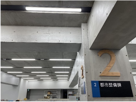 執務室の無天井部分